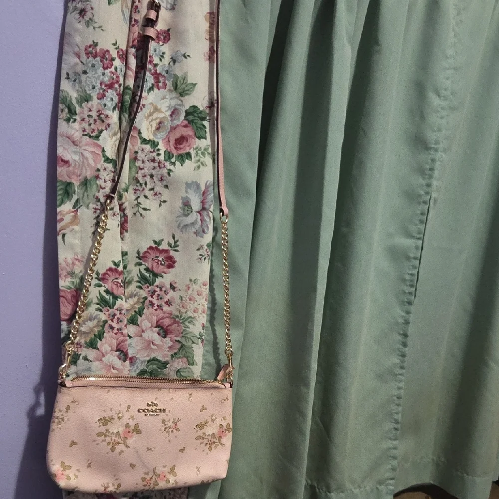 Coach Pink Floral Wristlet with Gold Chain - Picture 8 of 8